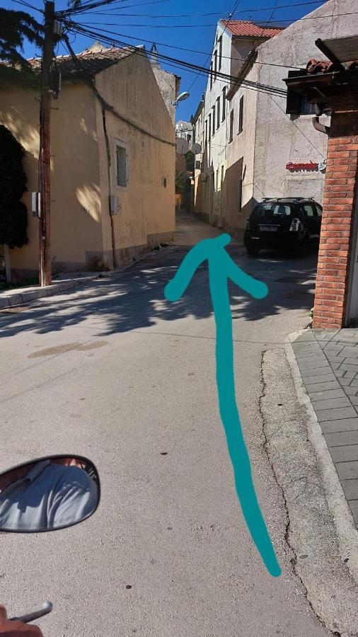 Apartman Kristina And Free Parking Mali Lošinj Екстериор снимка